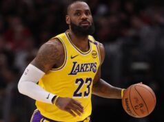 Lakers sobrevive ao susto do Suns enquanto os 48 de Curry são em vão na noite selvagem da NBA | Notícias sobre outros esportes