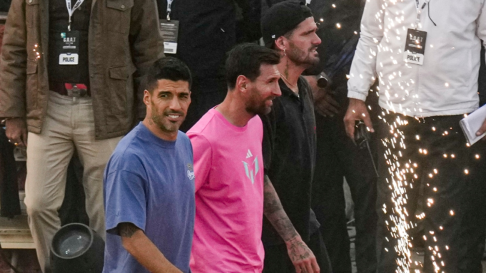 Lionel-Messi-GOAT-India-Tour_Delhi-2025-12-4d3c5c9f5baa5f64558c71594cad021d-16x9.png