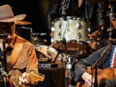 Como Lucas Nelson realmente se sente ao competir com o pai Willie Nelson no Grammy