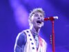 Veja Machine Gun Kelly impressionar o público de Nashville com esta estrela country em ascensão