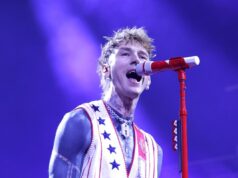 Veja Machine Gun Kelly impressionar o público de Nashville com esta estrela country em ascensão