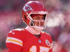 Patrick Mahomes presenteia a equipe do Chiefs com bicicletas elétricas, relógios Hublot e muito mais