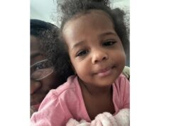 Um homem da Filadélfia foi acusado de matar a filha de 2 anos de sua namorada