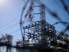 Estado controla lucros para PG&E e outras concessionárias em meio a polêmica sobre projetos de lei