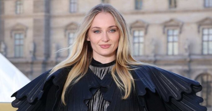 Sophie-Turner-GettyImages-2238265753.jpg