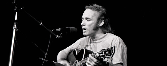 Stephen-Stills-GettyImages-85355268.jpg