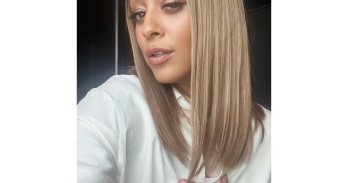 Tia-Mowry-Chops-Her-Hair-and-Debuts-a-Highlighted-Lob-2.jpg