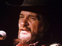 A história por trás da única música que Waylon Jennings cantou com Neil Diamond