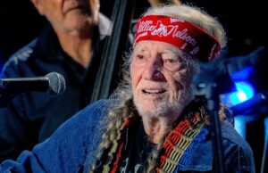Willie Nelson mais uma vez ataca rumores de morte gerada por IA