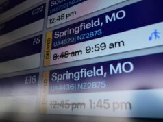 Tempestade de inverno interrompe viagens de férias nos EUA pelo Nordeste e Grandes Lagos