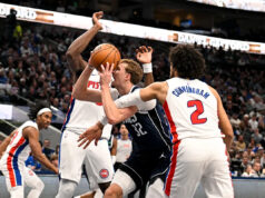 Dennis Jenkins desencadeia rali, mas Detroit Pistons cai no OT para Dallas