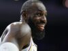 LeBron James faz aniversário antes do jogo do Jazz com estatísticas especiais do Lakers