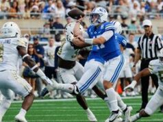 Georgia Tech liderou a BYU por 21-10 no intervalo