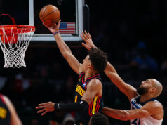 Johnson marcou 34 pontos na vitória dos Hawks sobre os Timberwolves por 126-102, encerrando uma seqüência de 7 derrotas consecutivas.