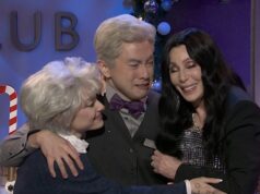 Bowen Young começa a chorar no esboço final do SNL com Ariana Grande