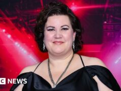 A autora de Hot Rivals, Rachel Reed, diz que o sucesso do programa de TV ajudou sua doença de Parkinson