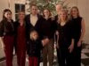 A foto de família de Biden na véspera de Natal atraiu críticas e reações online