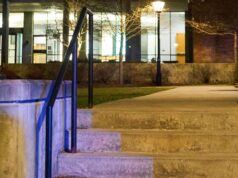 Suspeito de atirar em Brown está sob custódia, confirmam autoridades