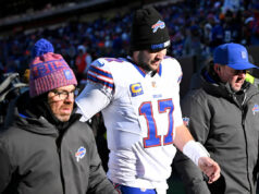 O técnico do Bills, McDermott, disse que o QB Josh Allen não treinará na terça-feira por causa de uma dor no pé direito