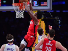 Os 26 pontos de Thompson levam o Rockets à vitória por 119-96 sobre Doncic, Lakers