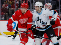 Keller e o Mammoth venceram os Red Wings, líderes da Divisão do Atlântico, por 4-1.