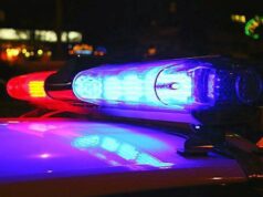 O caminhão-tanque capotou temporariamente fechou as pistas da Rodovia 101 no sentido sul