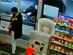 Carro bate em 7-Eleven em Ohio