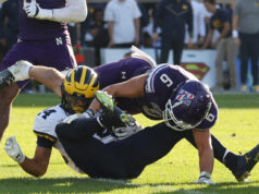 O segurança do noroeste, Robert Fitzgerald, moldado pelas memórias de seu pai, passou de time de olheiros a All-Big Ten.