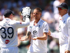 Ashes: A Inglaterra precisa de 435 corridas para vencer o terceiro teste depois que a Austrália foi eliminada por 349 corridas