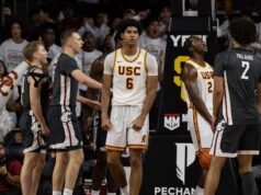 Imagem TST: Os Trojans da USC venceram os Washington State Cougars, 68-61, no Galen Center.