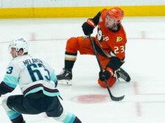 Os Ducks não conseguiram se atrasar, caindo para o Kraken na final da casa por 3-1