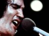 O compositor teve sorte de ver uma exibição privada de filme com Elvis Presley (e por que ele saiu de “Indignado”)
