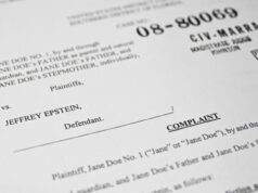 Administração Trump nega encobrimento de arquivos editados de Epstein