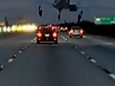 Avião colide com carro em rodovia na Flórida