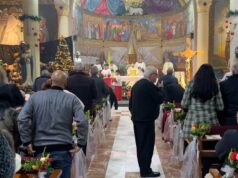 Uma humilde celebração de Natal marca a esperança do fim do sofrimento em Gaza