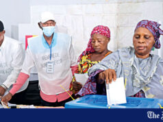 Homem forte da junta guineense rumo à vitória