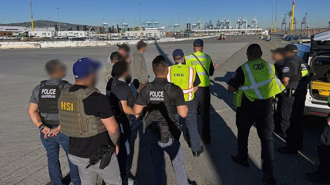 ice-arrests-illegal-alien-truck-drivers-california-004.jpg