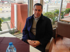 Um ano detido em Israel, filho do Dr. Hussam Abu Safia implora por libertação | Conflito Israel-Palestina