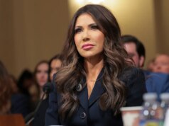 Os Estados Unidos oferecem US$ 3.000 a estrangeiros ilegais para se inscreverem na autodeportação