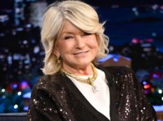 Ama o estilo de suéter dourado de Martha Stewart? Copie o visual