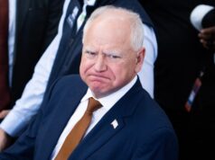 Legisladores republicanos estão pedindo a renúncia do governador de Minnesota, Tim Walz