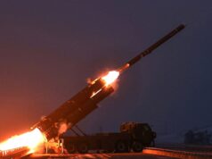 Kim Jong Un prometeu desenvolvimento nuclear ilimitado após o teste do míssil de cruzeiro