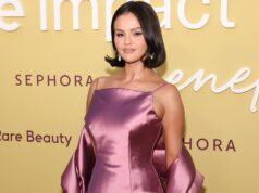 Copie o estilo de suéter Fair Isle de Selena Gomez por US $ 39