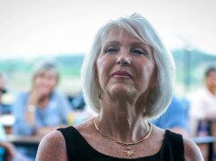 Tina Peters pediu libertação da prisão do Colorado após perdão de Trump