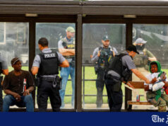 Trump deve expandir a repressão à imigração em 2026, apesar da reação negativa