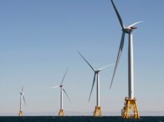 O presidente Trump suspendeu projetos eólicos offshore por riscos à segurança nacional