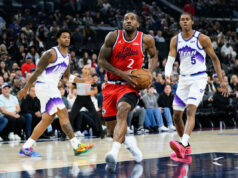 Os 45 pontos e o nariz sangrando de Kawhi Leonard levaram o Clippers à 6ª vitória consecutiva sobre o Jazz, 118-101