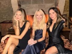 Victoria Beckham surpreende com um vestido profundo de £ 1.290 enquanto festeja com o marido David e amigos em sua propriedade de £ 12 milhões em Cotswolds para o Ano Novo