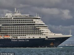 Caçada frenética por mulher que caiu de navio de cruzeiro vindo da Flórida