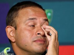 Como Usman Khawaja se tornou um dos jogadores mais polarizadores do time australiano de críquete com mensagens políticas desafiadoras – como critica seu tratamento